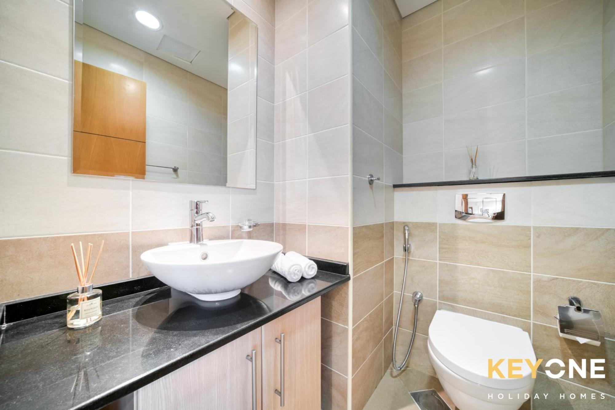 Captivating Sky & Sea Views In Two Bedroom Suite Apartment