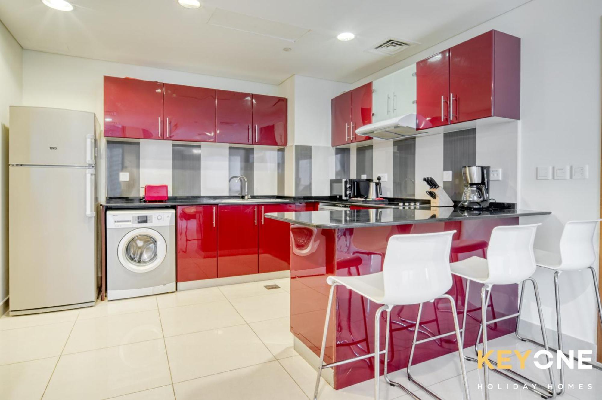Captivating Sky & Sea Views In Two Bedroom Suite Apartment *