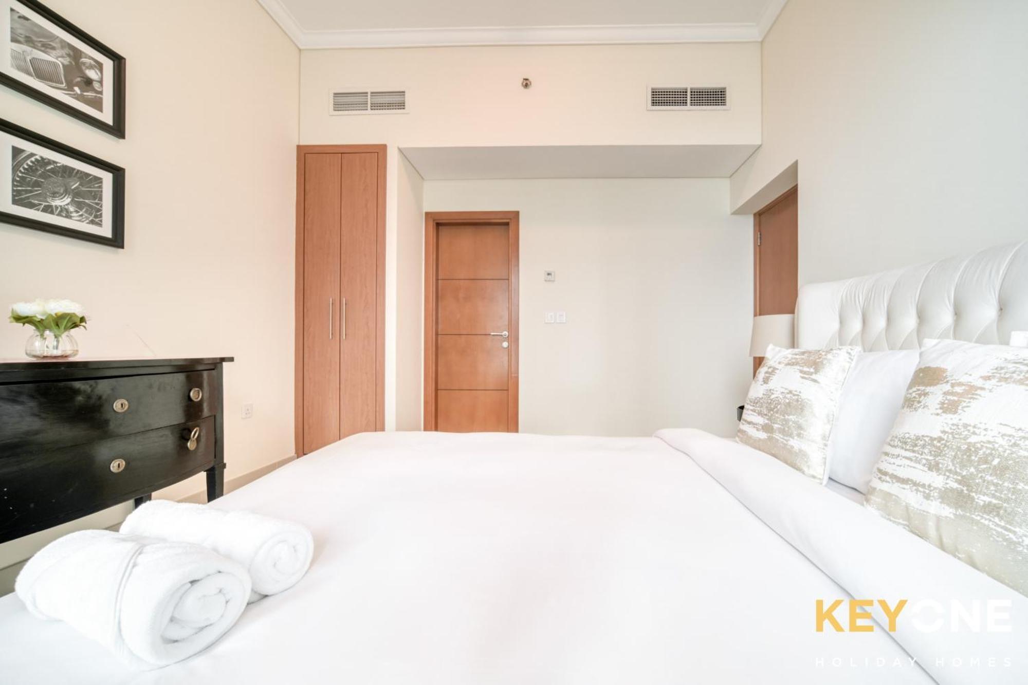 Captivating Sky & Sea Views In Two Bedroom Suite * Dubai