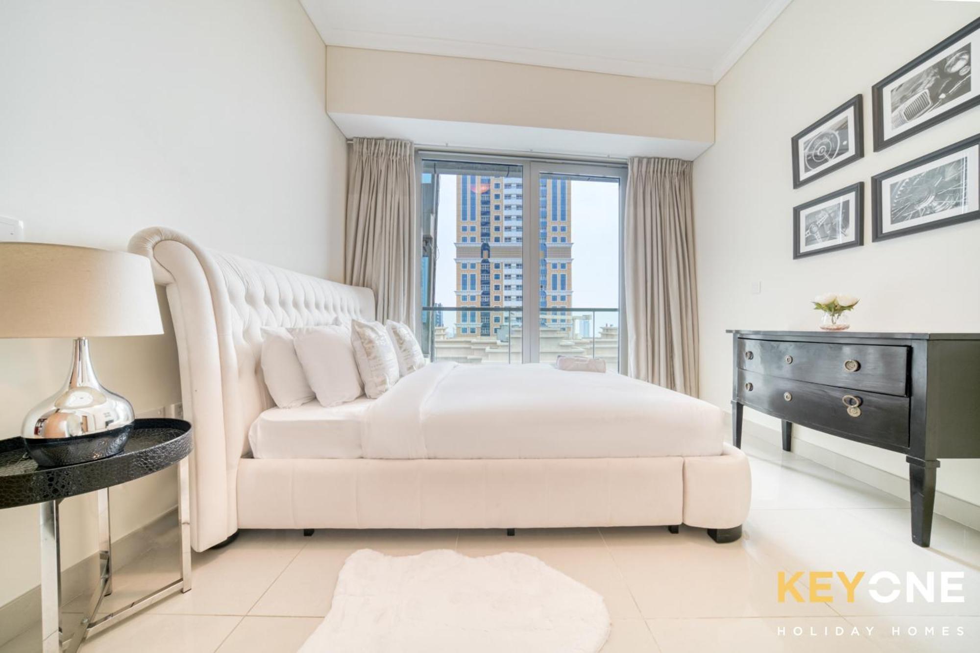 Apartment Captivating Sky & Sea Views In Two Bedroom Suite