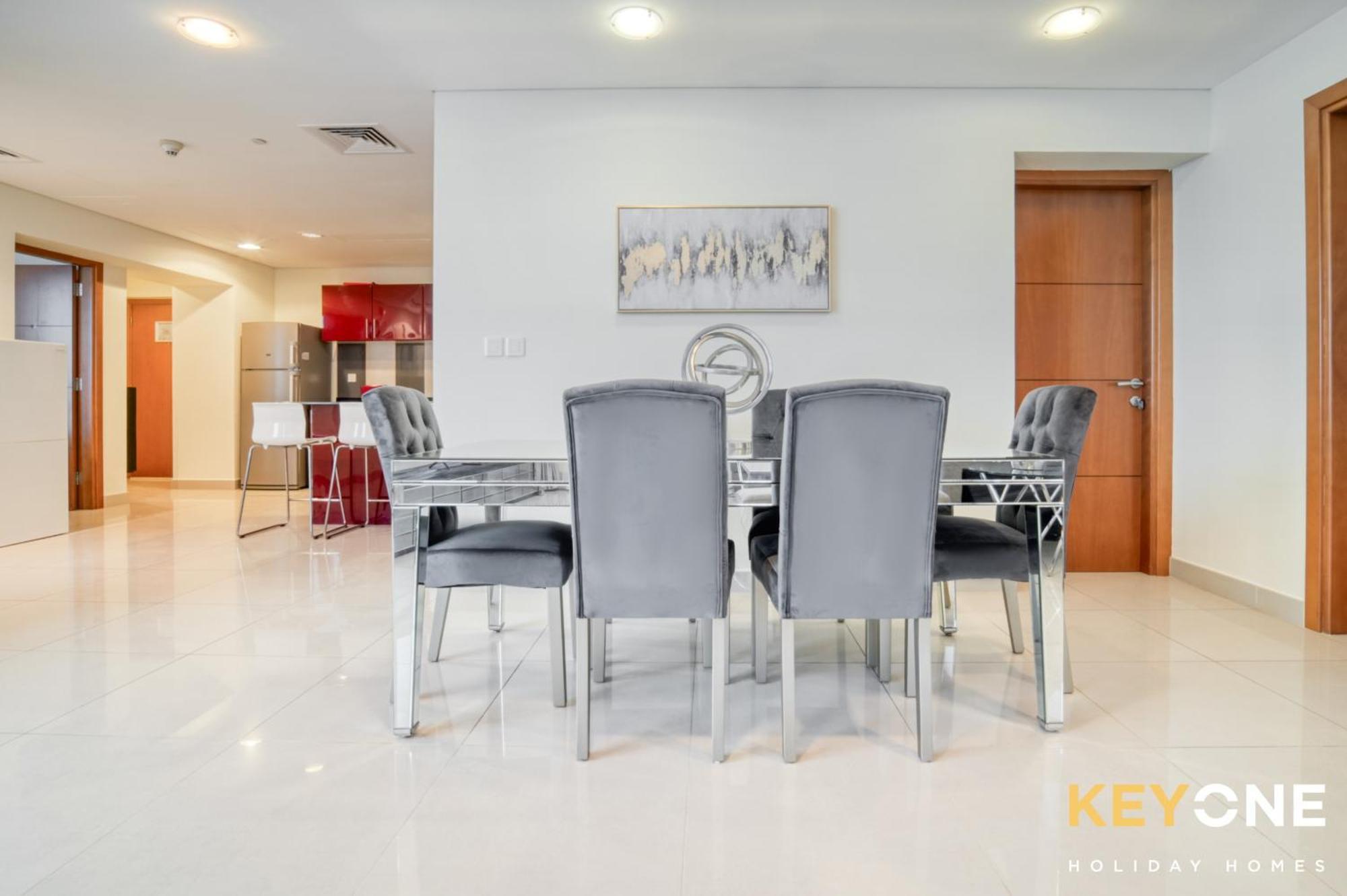 Captivating Sky & Sea Views In Two Bedroom Suite Apartment Dubai